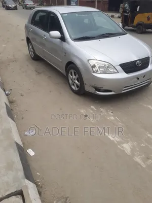 Toyota Corolla Liftback 2005 Silver