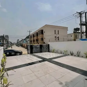 5bdrm Duplex in Ikota for sale