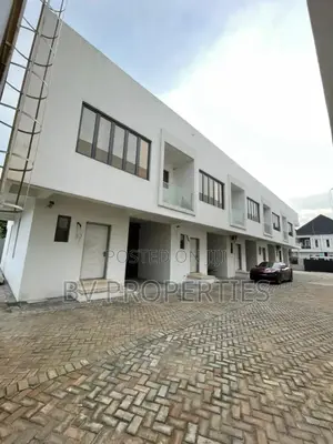 3bdrm Duplex in Chevron for sale