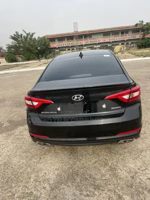 Hyundai Sonata SE 4dr Sedan (2.4L 4cyl 6A) 2015 Black