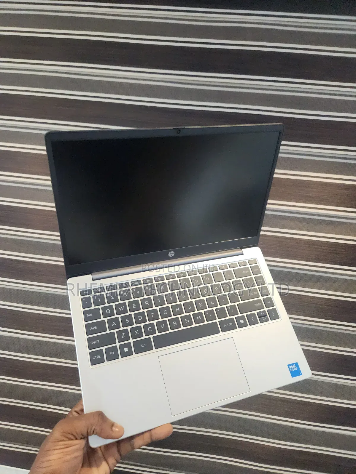 New Laptop HP 240 8GB Intel Core 5 SSD 512GB