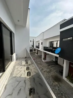 3bdrm Duplex in Ikota Lekki Lagos for sale
