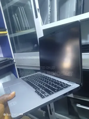 Laptop Dell Latitude 5310 8GB Intel Core i7 SSD 256GB