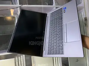 Laptop HP ZBook Firefly G8 32GB Intel Core i7 SSD 512GB