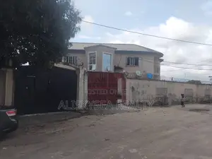 2bdrm Block of Flats in Cele Imedu, Awoyaya for sale