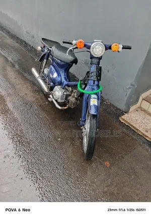 Honda CB 2005 Blue