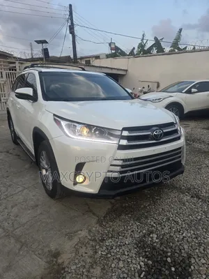 Toyota Highlander XLE 4dr SUV (3.5L 6cyl 6A) 2015 White