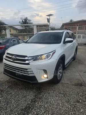 Toyota Highlander XLE 4dr SUV (3.5L 6cyl 6A) 2015 White