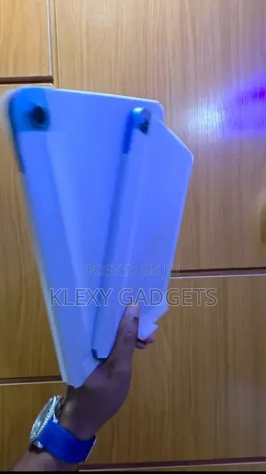 New Apple iPad (2025) 128 GB Blue