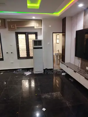3bdrm Apartment in Wuse 2 for rent