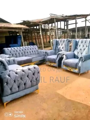“Custom Dining Chairs – Comfortable Elegant”