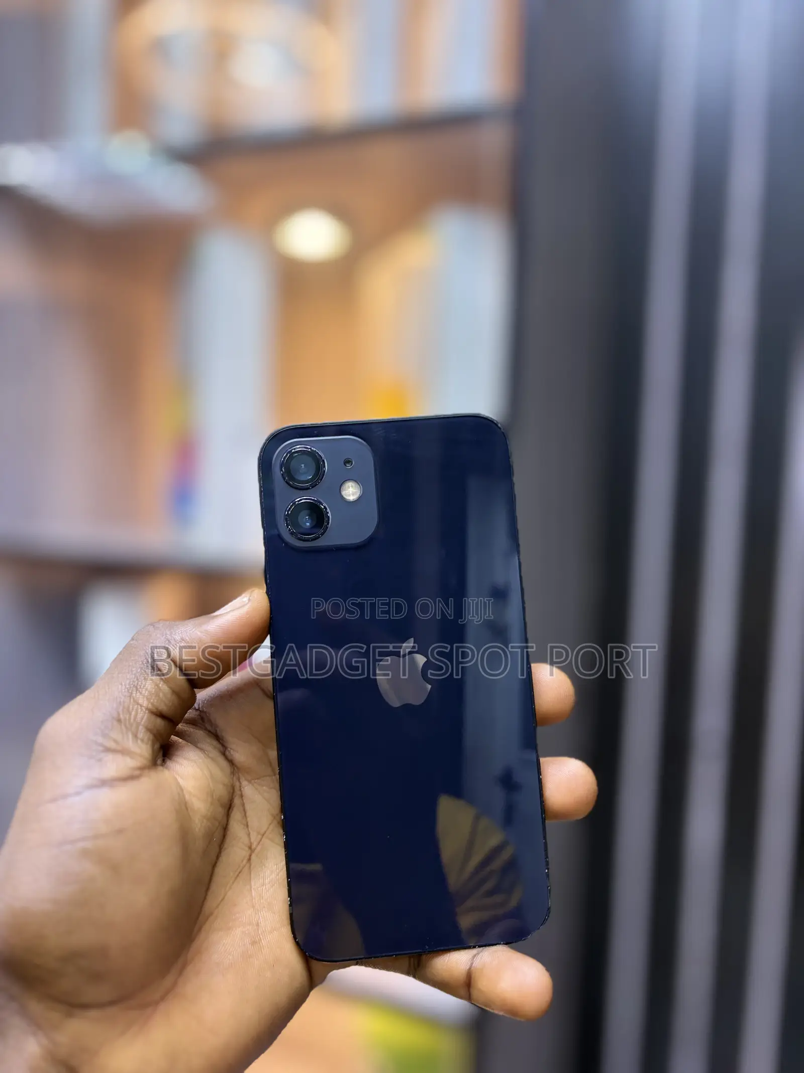 Apple iPhone 12 64 GB