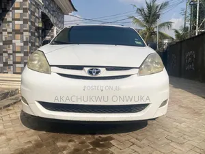 Toyota Sienna 2007 White
