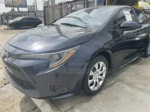 Toyota Corolla LE 2021 Blue