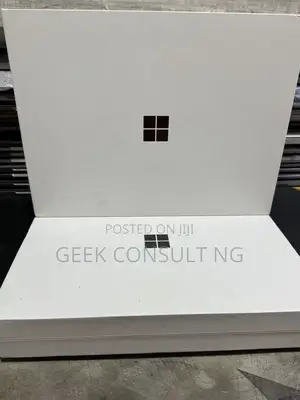 New Microsoft Surface Pro 11th Edition, a Copilot+ PC 16GB SSD 1T