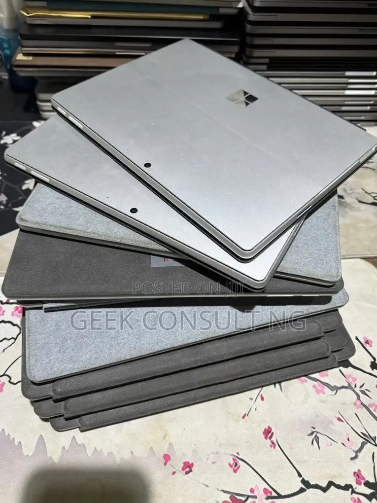 Laptop Microsoft Surface Pro 8 16GB Intel Core i7 SSD 256GB