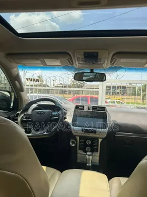 Toyota Land Cruiser Prado 2022 White