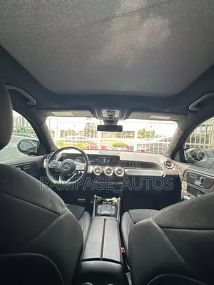 Mercedes-Benz GLB-Class 2023 Black