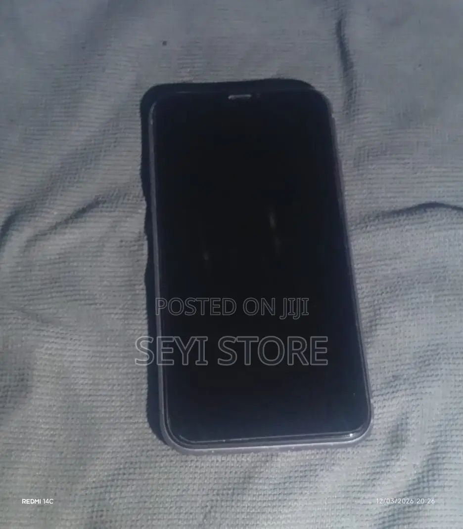 Apple iPhone 11 64 GB Purple