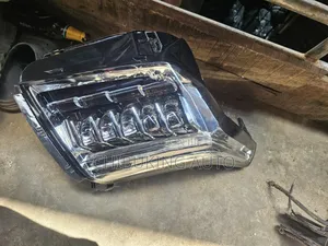 Cadillac Escalade 2018 Headlight