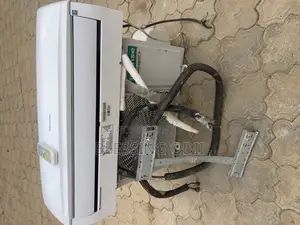Hisense 1.5hp Inverter Ac 7months Use