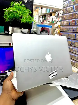 Laptop Apple MacBook Air 2013 4GB Intel Core i5 SSD 128GB