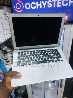 Laptop Apple MacBook Air 2015 8GB Intel Core i5 SSD 128GB