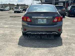 Toyota Corolla 2009 Gray