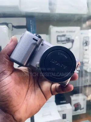 Sony Nex-R5 With 16-50mm Lens