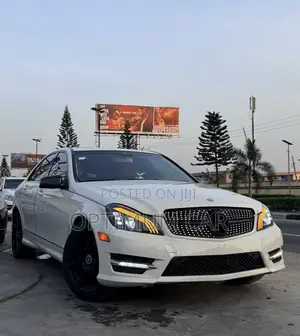 Mercedes-Benz C300 2008 White