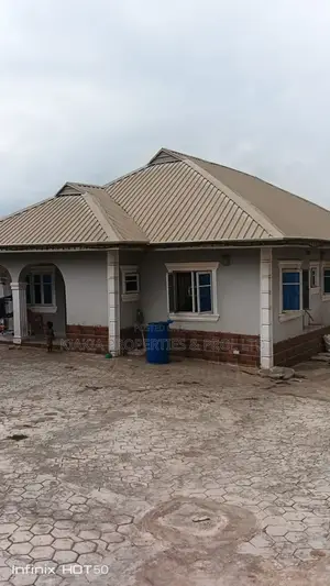 4bdrm Bungalow in Soka for sale