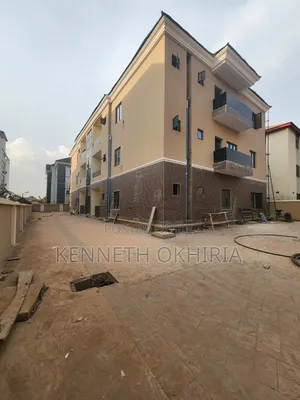 3bdrm Block of Flats in Behind Vio Office, Mabushi for sale