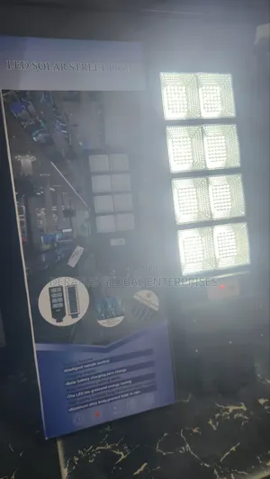 600watts Solar Street Light for High Ways Comes With Remote Control