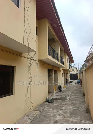 4bdrm Townhouse/Terrace in Magodo Phase 1 for sale