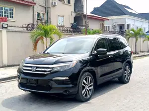Honda Pilot Touring 4dr SUV 4WD (3.5L 6cyl 9A) 2016 Black