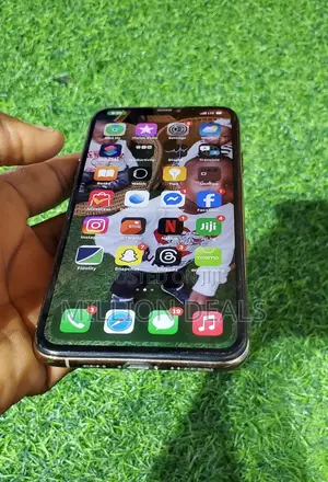 Apple iPhone 11 Pro Max 64 GB Gold