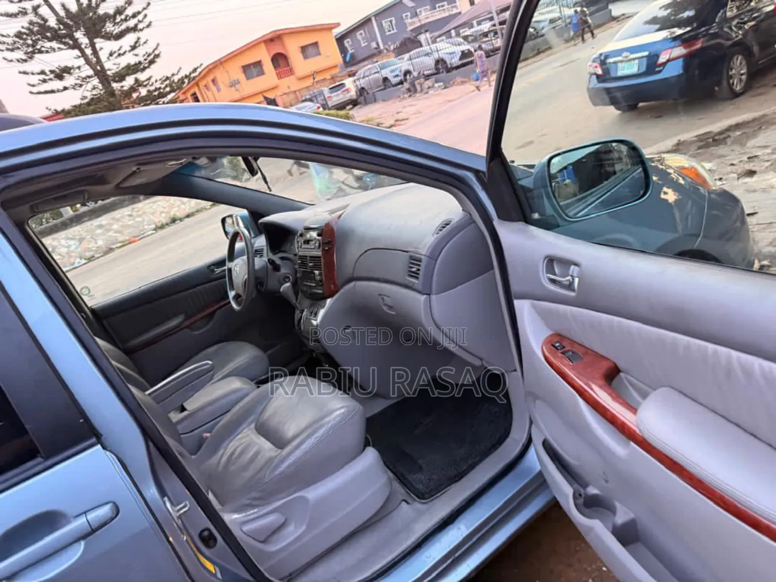Toyota Sienna 2005 Blue