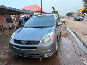 Toyota Sienna 2005 Blue