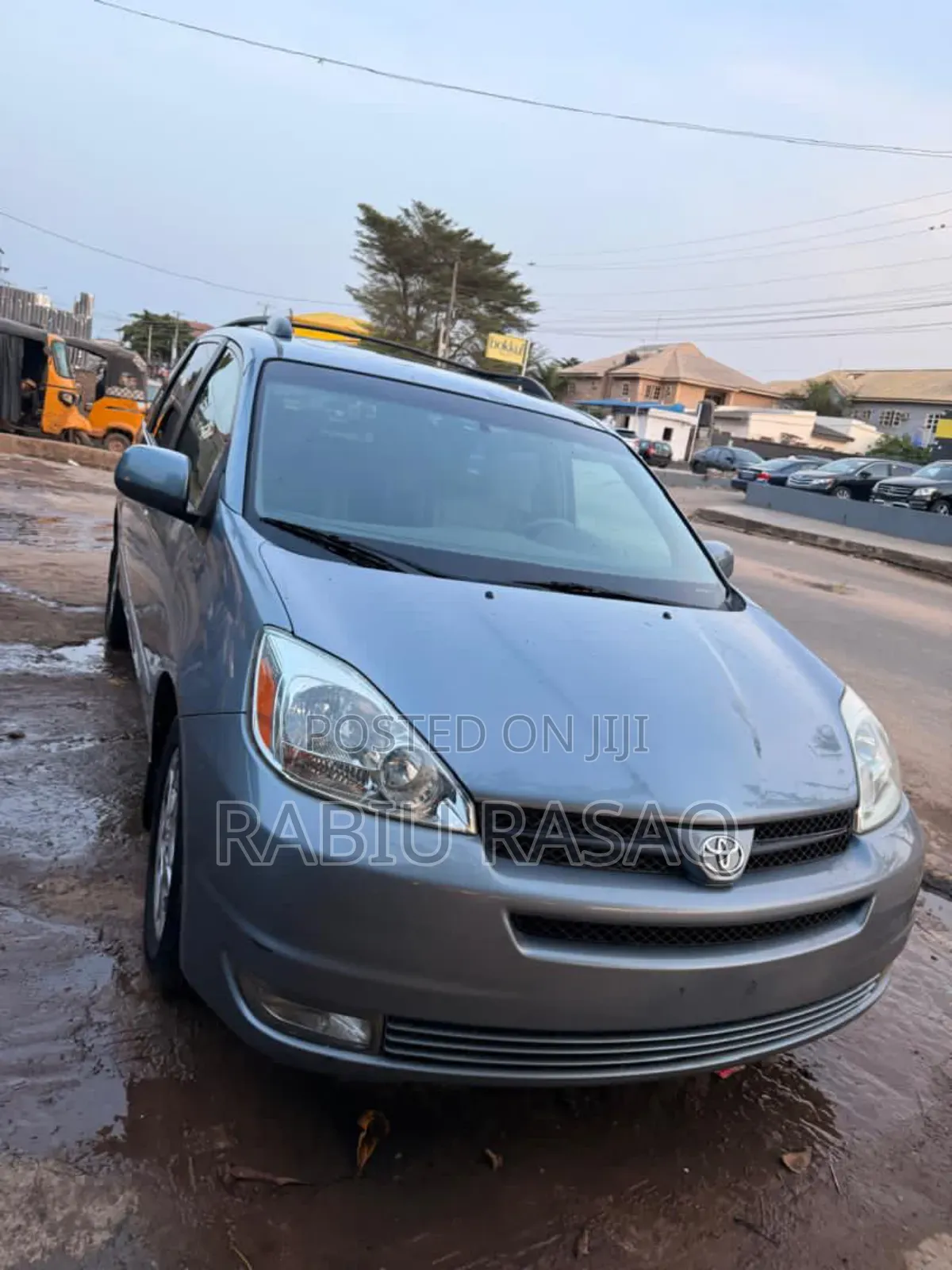 Toyota Sienna 2005 Blue