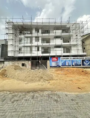 2bdrm Apartment in A Well Secured, Lekki Phase 1 for sale