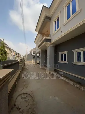 Furnished 3bdrm Duplex in Goldcity, Sabon Lugbe for rent