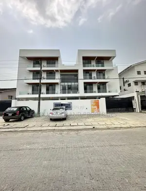 1bdrm Apartment in A Well Secured, Lekki Phase 1 for sale
