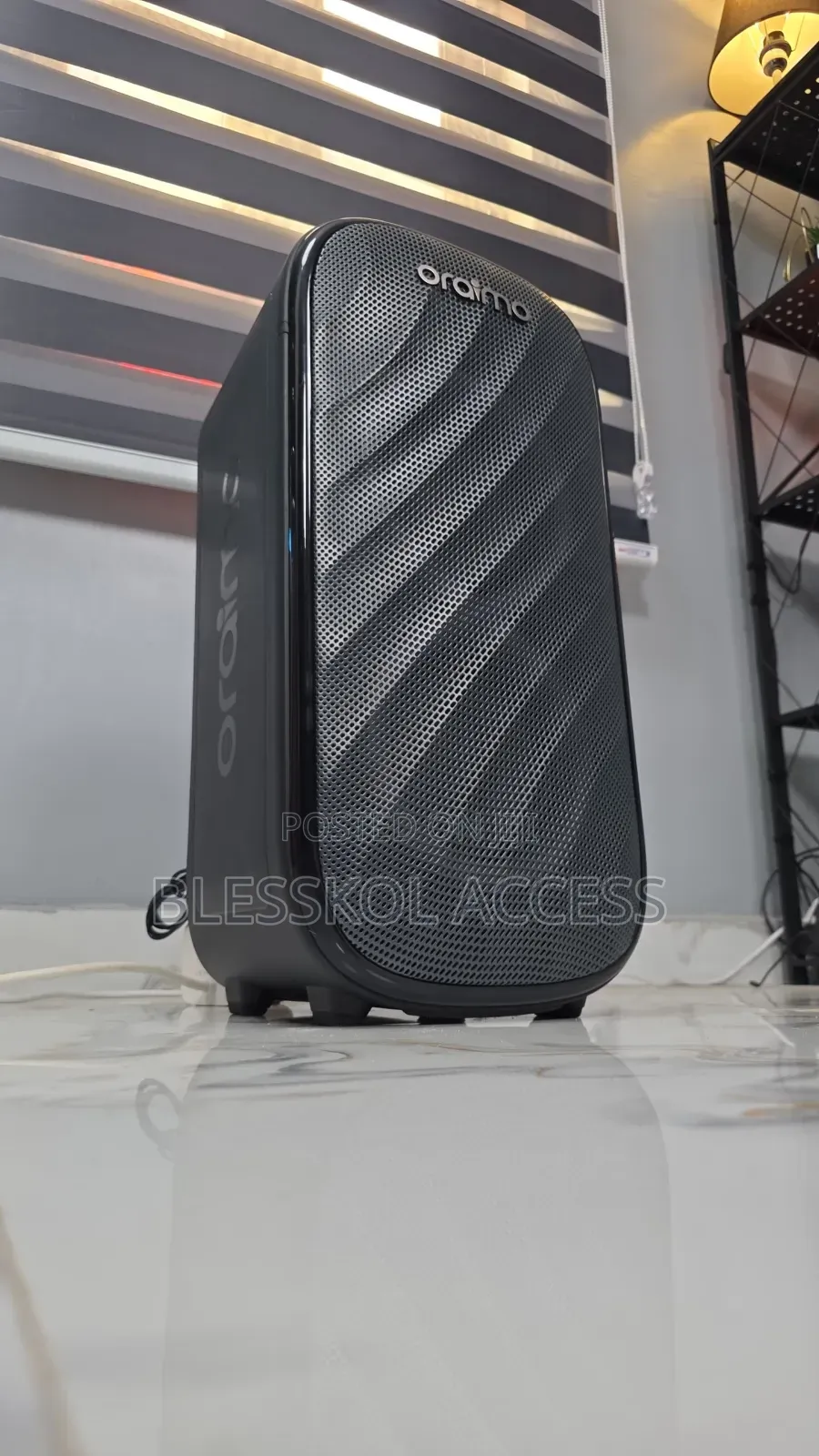 Oraimo SpaceBox Max 200W Auracast SpaceBox Max & 2 Wireless Microphone
