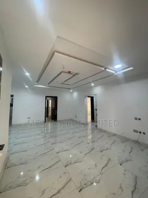 2bdrm Apartment in Lekki Phase 1 for rent