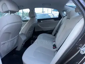 Hyundai Sonata SE 4dr Sedan (2.4L 4cyl 6A) 2015 Black