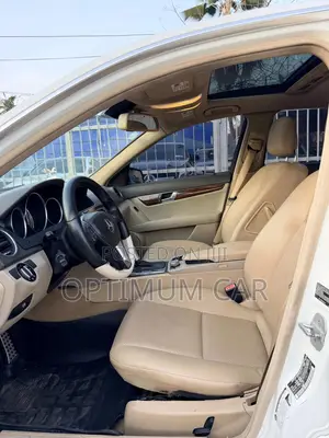 Mercedes-Benz C300 2008 White