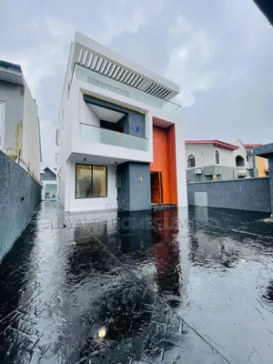 5bdrm House in Lekki Phase 1 for sale