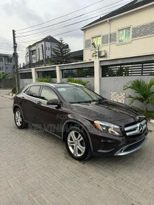Mercedes-Benz GLA 250 2015 Brown