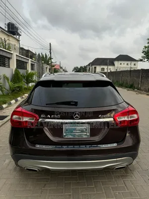 Mercedes-Benz GLA 250 2015 Brown