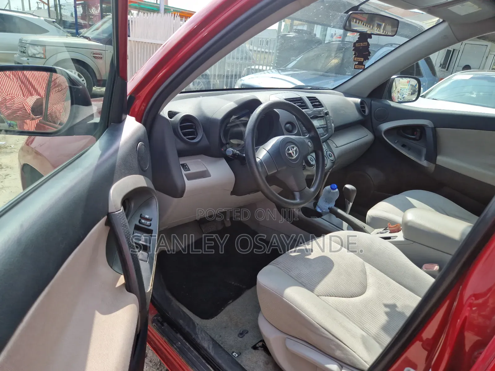 Toyota RAV4 2.5 2011 Red